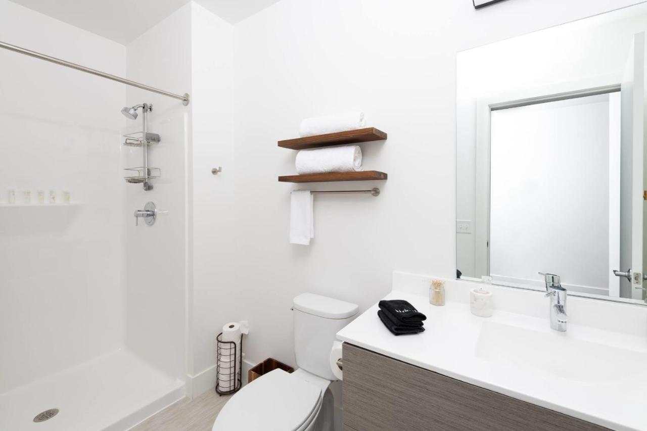 Flexhome Skywalk To Fiserv U4 With Rooftop, Gym, And Parking Milwaukee Eksteriør bilde
